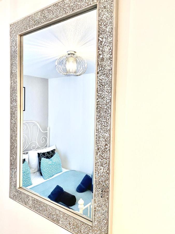 Stylish Central 2 Bedroom Apartment - Free Parking, Free Wifi Orkneje Exteriér fotografie