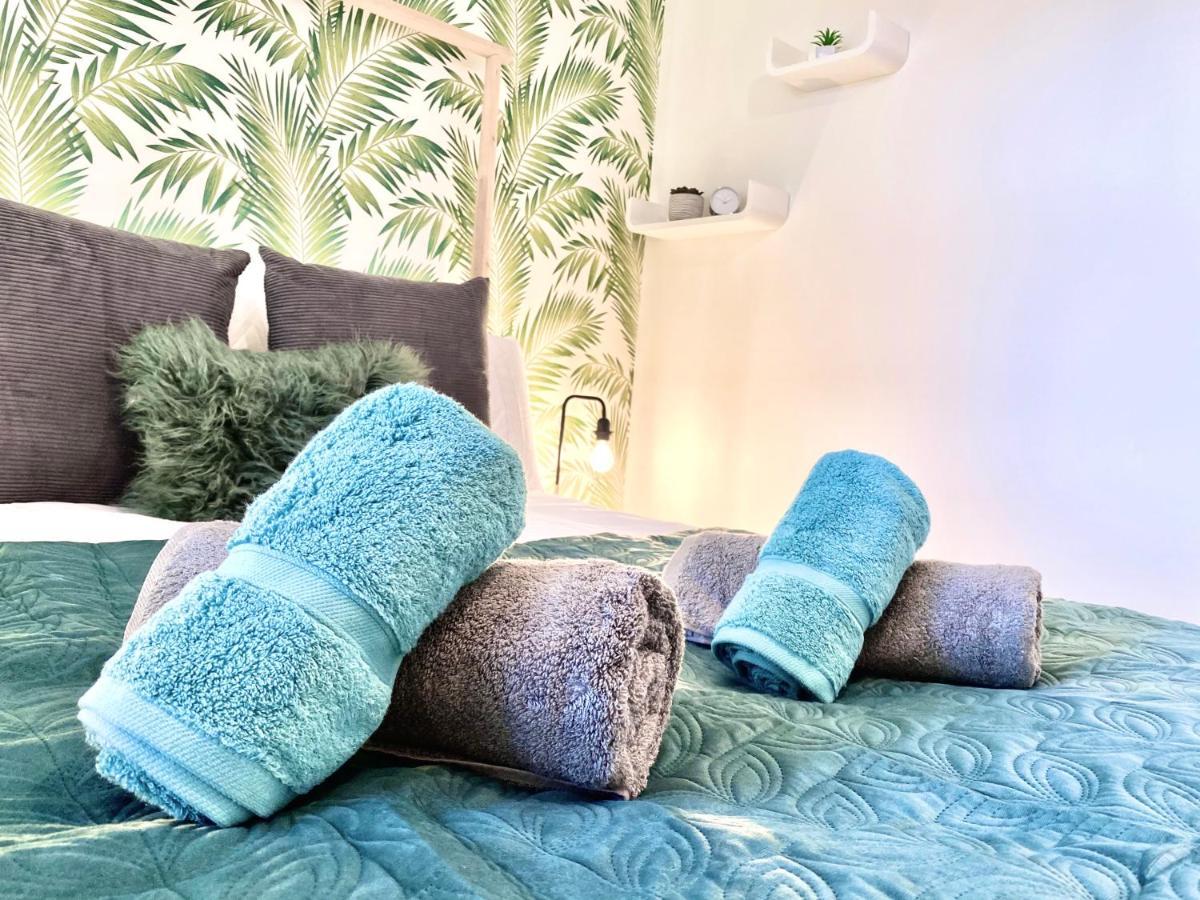 Stylish Central 2 Bedroom Apartment - Free Parking, Free Wifi Orkneje Exteriér fotografie